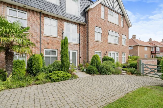 Flat for sale in Barclay Mews, Cromer