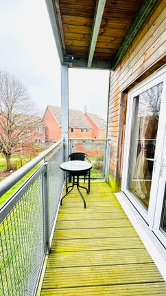 Flat for sale in Fourier Grove, Dartford