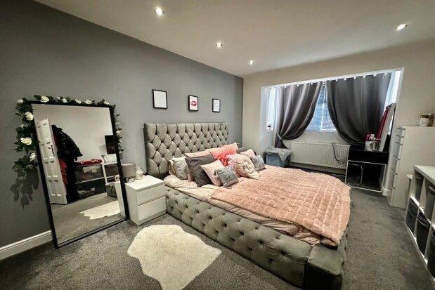 Flat to rent in Suncourt Villas, Gosport