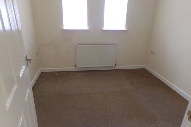 Flat for sale in Station Road, Ellesmere Port, Cheshire