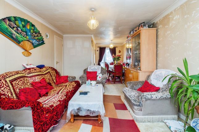 16, Picasso Place, Aylesbury photo 2
