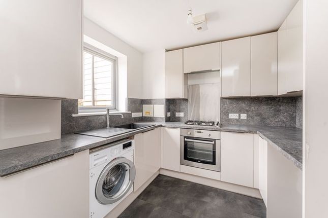 Flat for sale in Millicent Grove, London