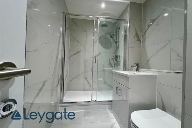 Castleview Road, Weybridge photo 4