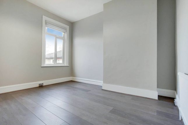 Terraced house to rent in Northwood Road, Forest Hill, London