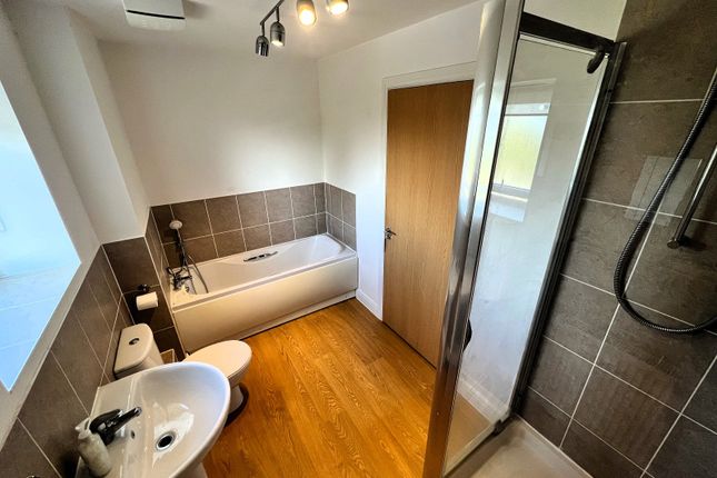 97, Harley Drive, Milton Keynes photo 3