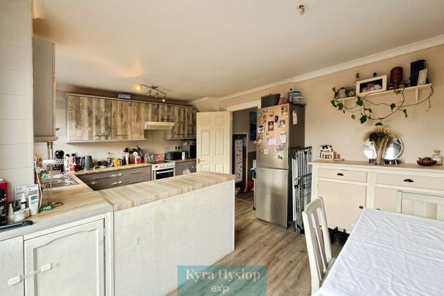 13, Vaughan Rise, Exeter photo 4