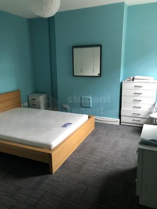 Thumbnail Shared accommodation to rent in Upper High Street, Epsom, Surrey