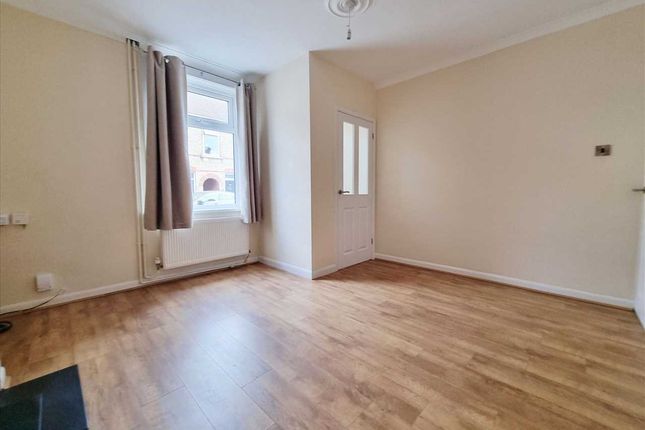 3, Alexandra Road, Sleaford photo 2