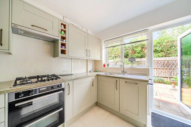 85, Parish Lane, London photo 4