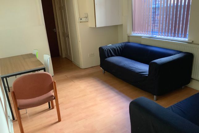 128 Ladybarn Lane, Manchester photo 4