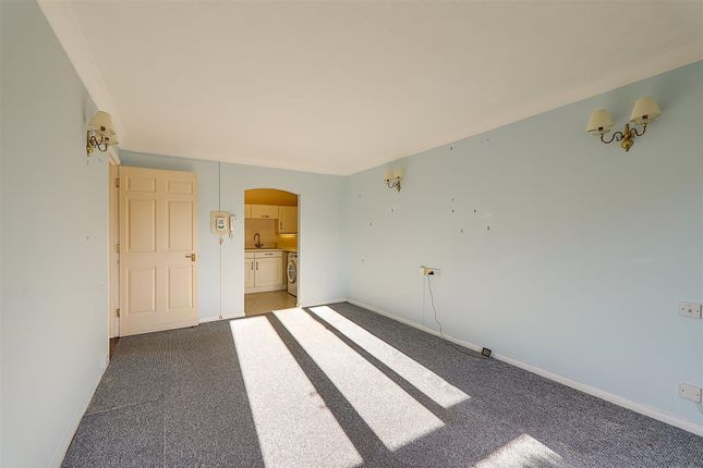 Flat 17, Penrith Court Broadwater Street East, Worthing photo 3