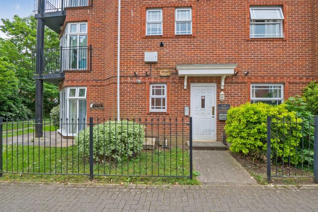 Flat for sale in William Panter Court, Eastleigh