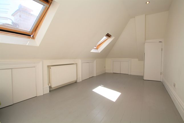 Detached bungalow to rent in Grand Avenue, Berrylands, Surbiton