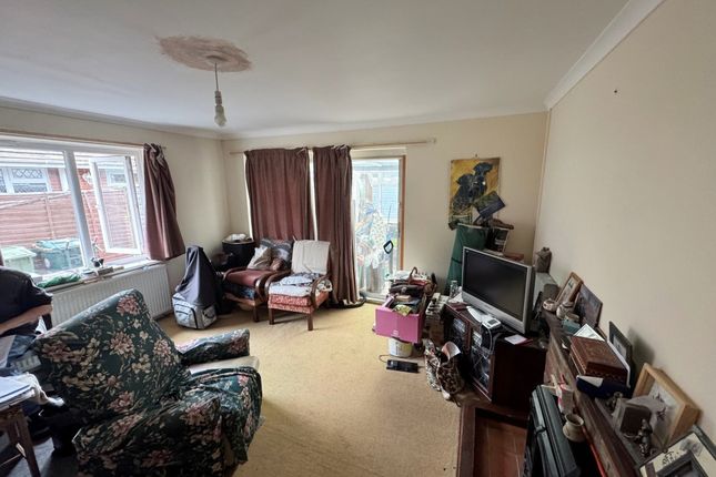 Acorn, 9 Hornash Lane, Ashford photo 3