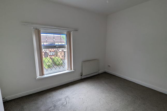 1, Currier Lane, Ashton-Under-Lyne photo 2