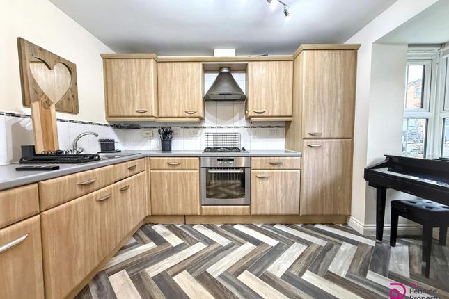 20, Ashfield Close, Penistone photo 2