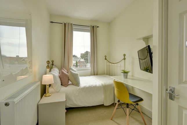 39, Elmside, Exeter photo 4