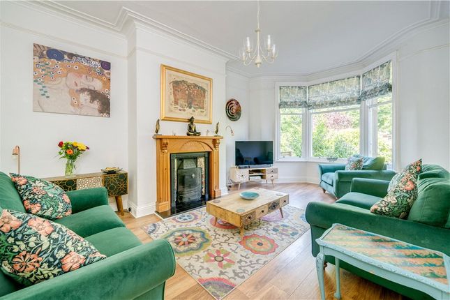 4, Kirklands Avenue, Shipley photo 2