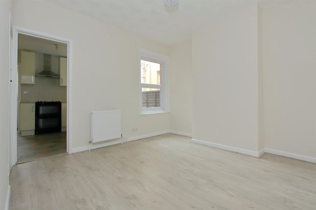 39, Clarendon Road, Southampton photo 4