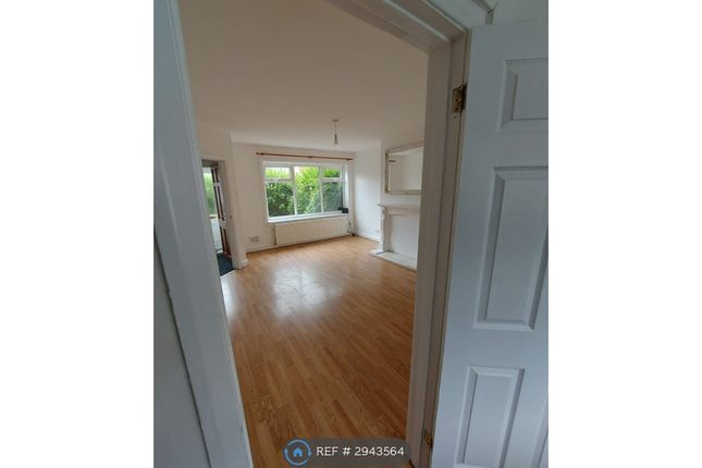 Hindle Avenue, Warrington photo 3
