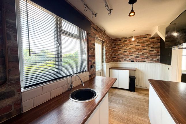 75 Wittenham Way, London photo 4