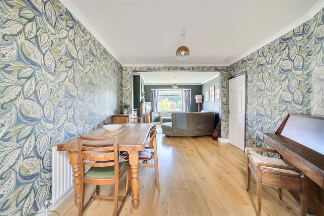 17, Highdown Avenue, Emmer Green Reading photo 4