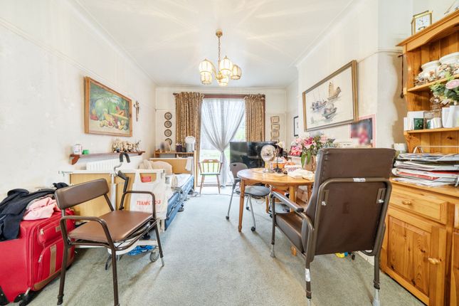105, Clitherow Avenue, London photo 4