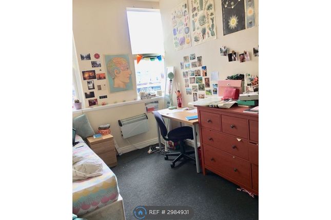 Flat, B High St Kings Heath, Birmingham photo 2