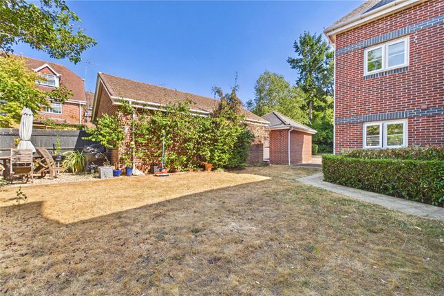 4, Sandstone Grove, Thatcham photo 4