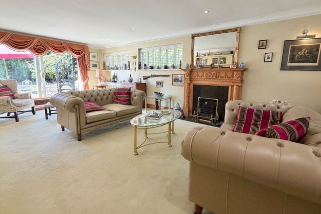 26, Hillsborough Park, CAMBERLEY photo 4