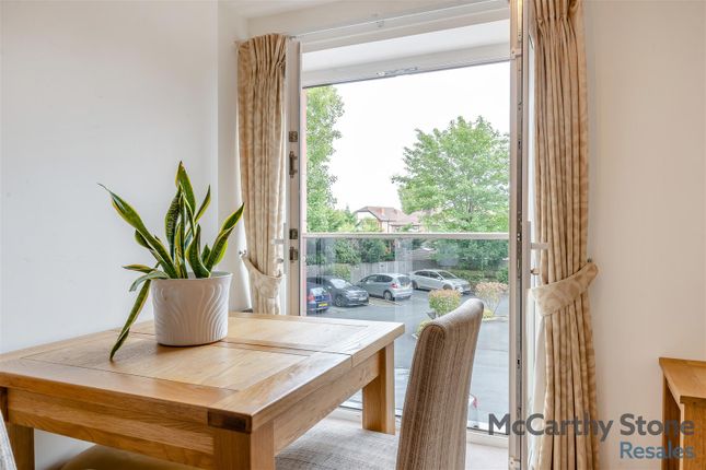 26 Oakfield Court, Crofts Bank Road, Manchester photo 4