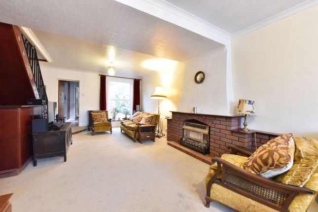 85, Oak Street, Kingswinford photo 3