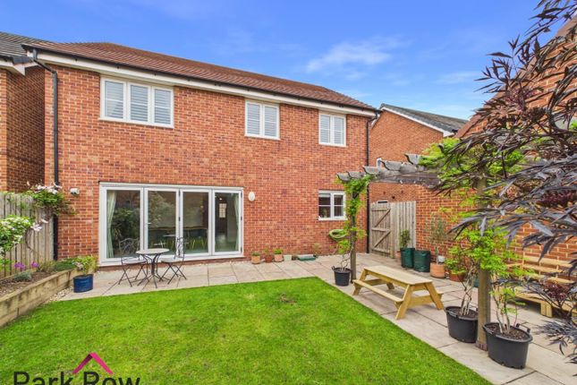 20, Gatekeeper Drive, Leeds photo 4