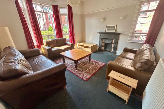 4 Park Gate Avenue, Manchester photo 3