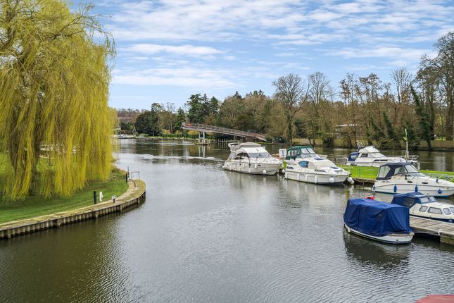 19  Chargers Paddock, Harleyford Estate, Marlow photo 2