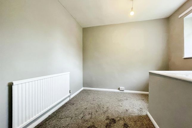 Terraced house for sale in The Frithe, Slough