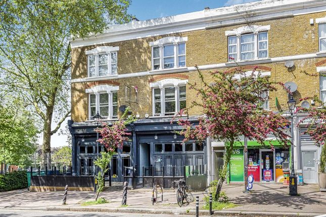 Flat to rent in East Dulwich Road, London
