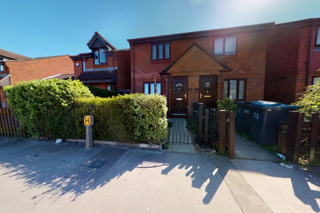 Thumbnail Semi-detached house to rent in Morland Road, Croydon, Surrey