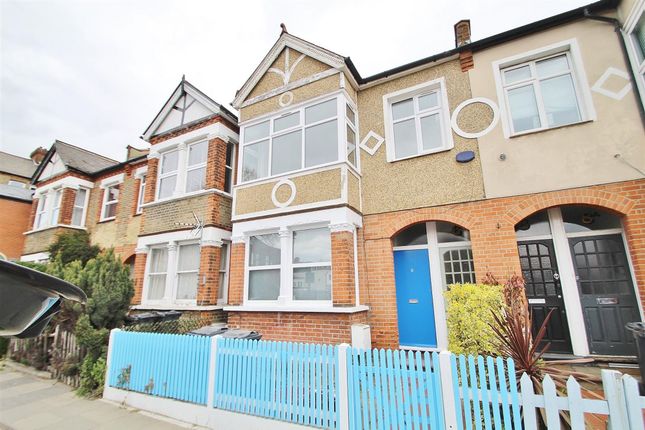 Maisonette to rent in St. Johns Road, Isleworth