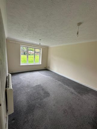 7, Garden Close, Andover photo 2