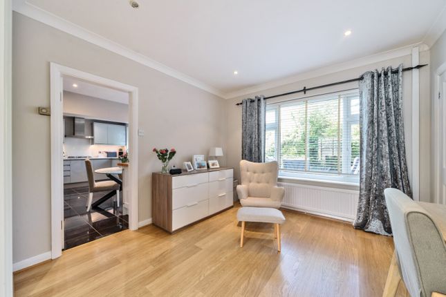 Ewemove Harrogate Snug Or Dining Room