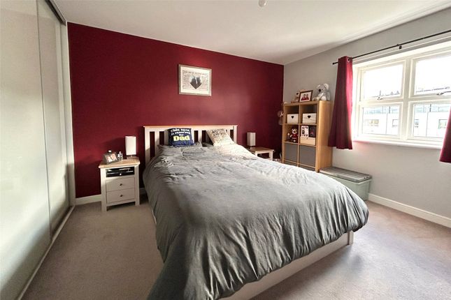 17 Smith House,, Burke Place, Aldershot photo 2