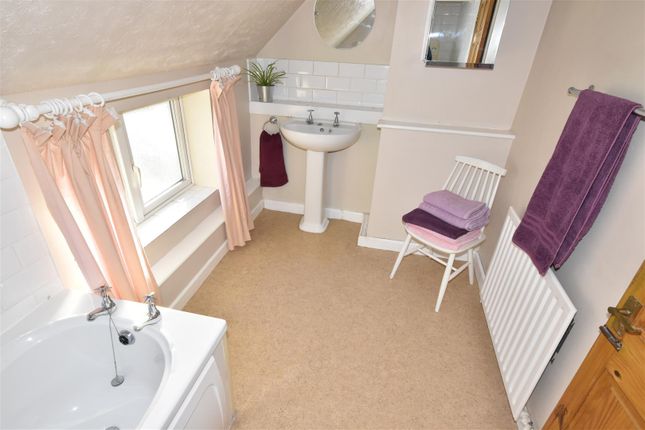 Cottage for sale in Staythorpe Road, Averham, Newark