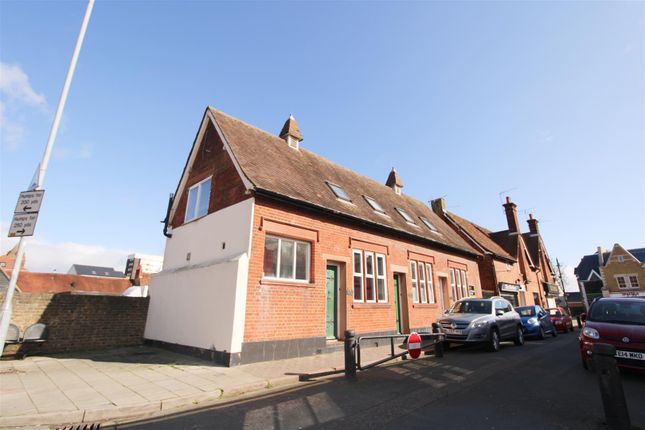 Thumbnail Property to rent in Lord Street, Hoddesdon