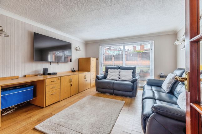 20, Belmont Drive, Lancashire photo 3