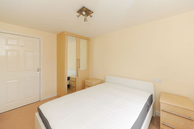 Flat for sale in Horse Chestnut Close, Chesterfield