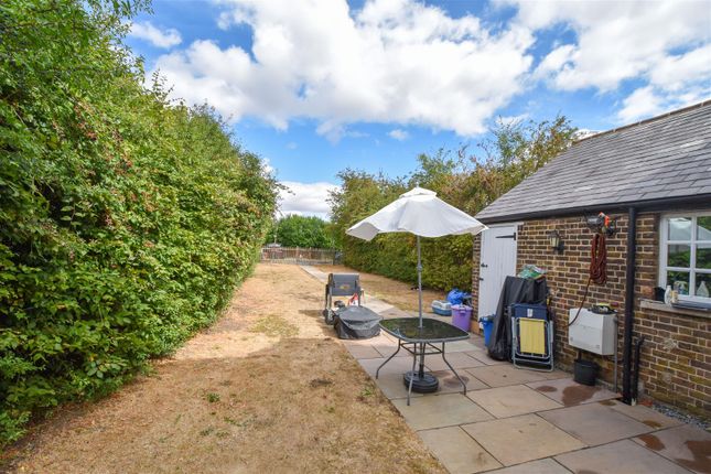 1 Wishfields Cottages, Days Lane, Brentwood photo 2