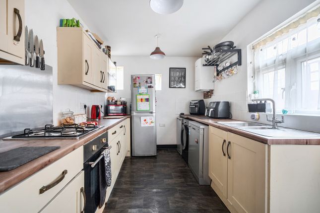 44 Hillmans Road, Newton Abbot Devon, Devon photo 3