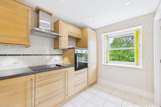 52 Peel Court, College Way, Welwyn Garden City photo 3