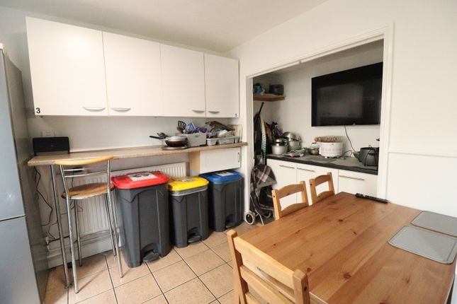 69, Roodegate, Essex photo 5